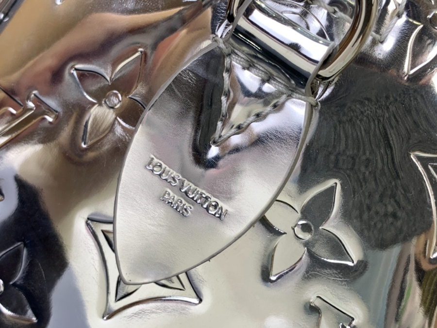 루이비통 스피디 반둘리에 20 실버 13.51220.5cm M119876.jpg