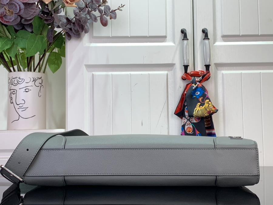 루이비통 슬림 브리프케이스 그레이 40294cm M3081004.jpg