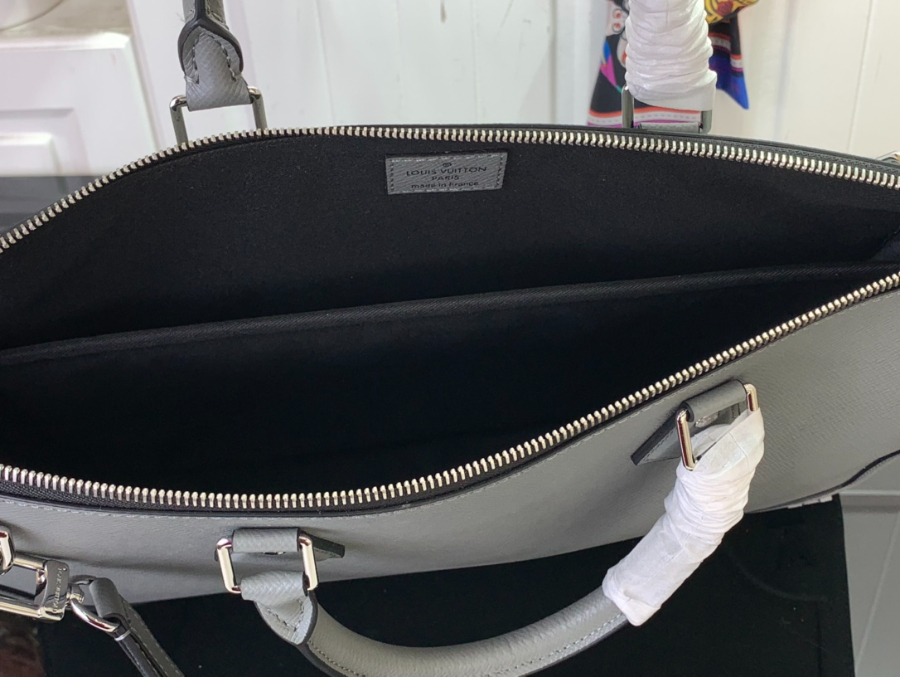 루이비통 슬림 브리프케이스 그레이 40294cm M3081005.jpg