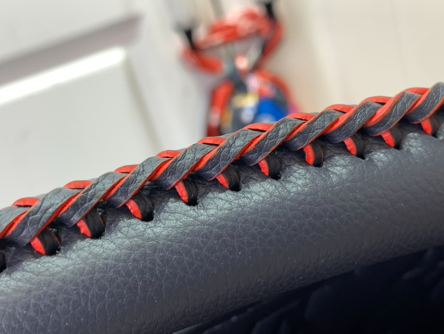 루이비통 앗치 숄더백 473222cm M41066 미디엄 블랙 레드6.jpg