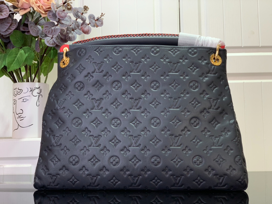 루이비통 앗치 숄더백 473222cm M41066 미디엄 블랙 레드2.jpg