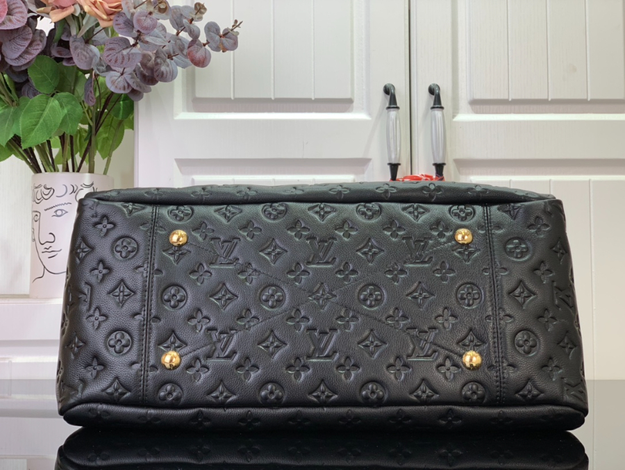 루이비통 앗치 숄더백 473222cm M41066 미디엄 블랙 베이지4.jpg
