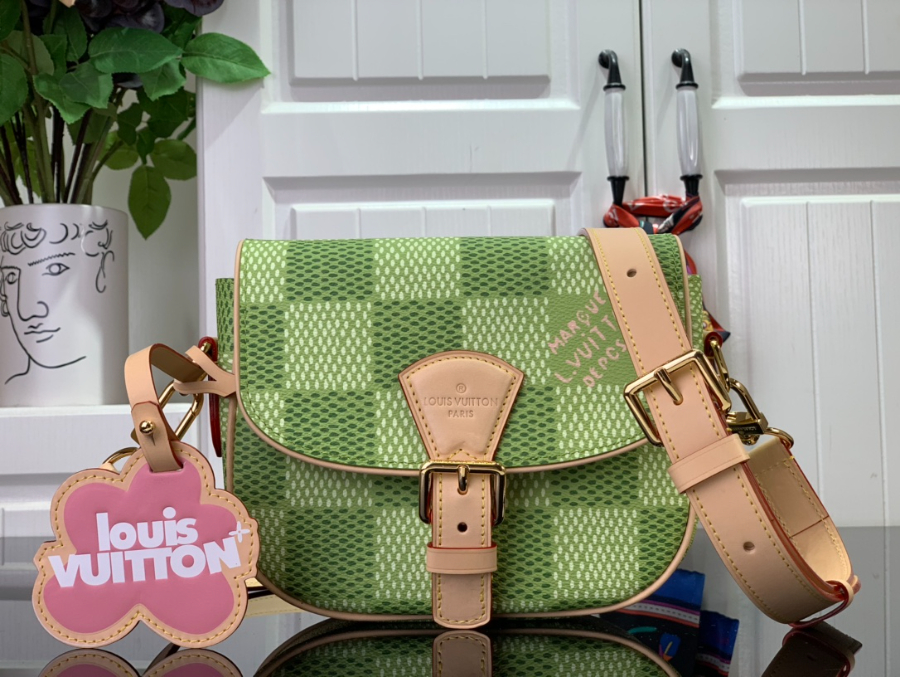 루이비통 몽수리 메신저 N40665 20177cm 그린1.jpg