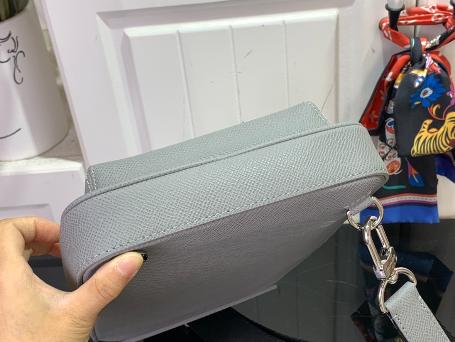 루이비통 에비뉴 슬링백 그레이 M30951 31720cm 갈색5.jpg