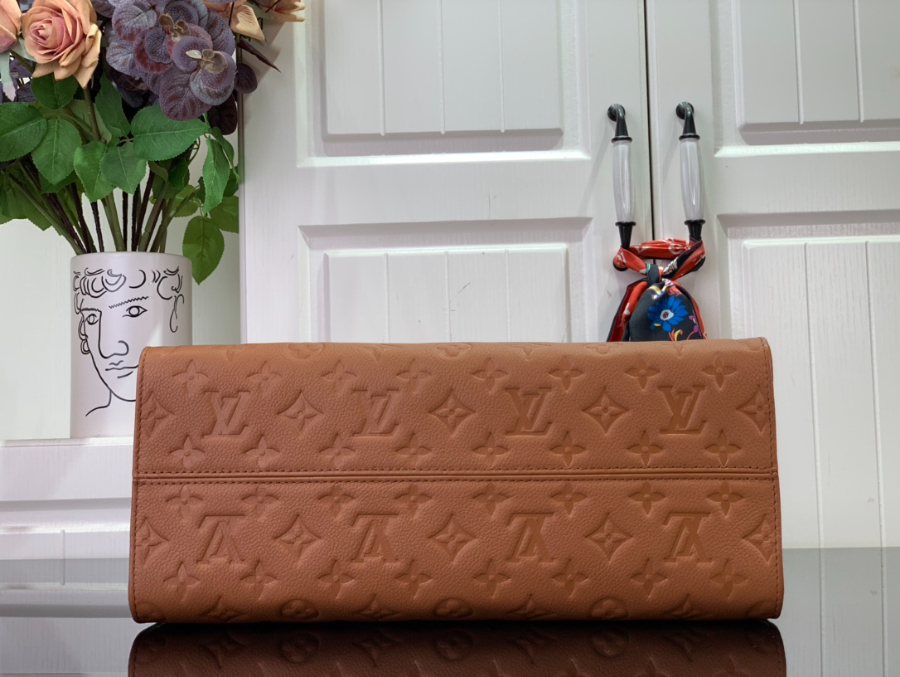 루이비통 엠보 모노그램 온더고 M46128 M45595 352714cm 꼬냑 미디엄4.jpg