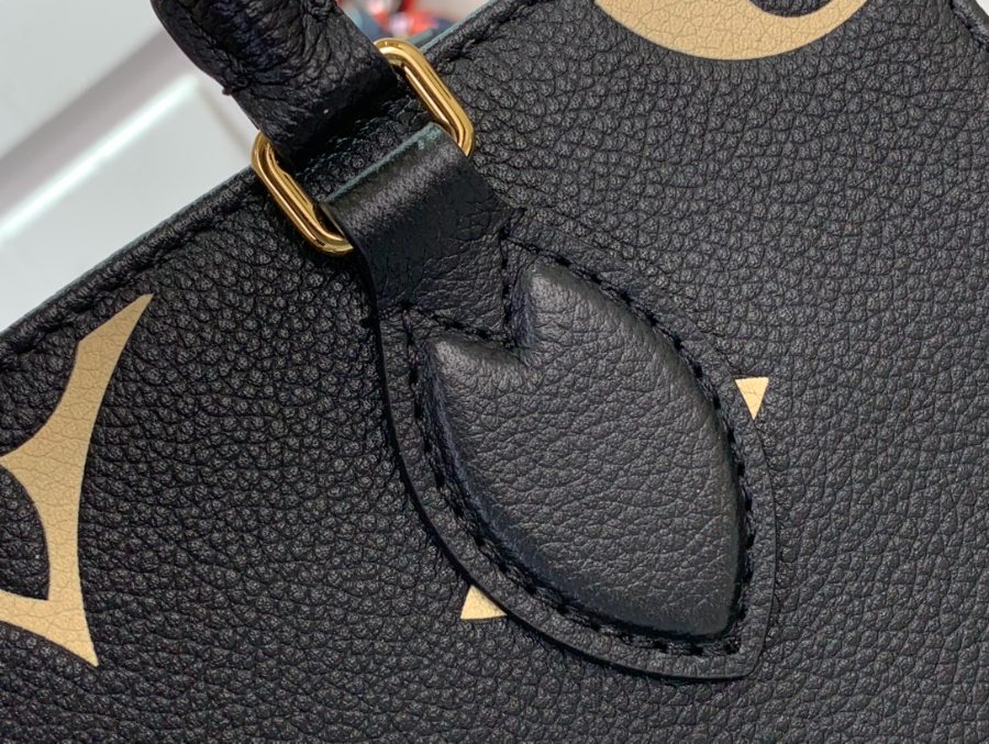 루이비통 온더고 PM 모노그램 앙프렝뜨 블랙 M45659 1911.525cm 스몰6.jpg