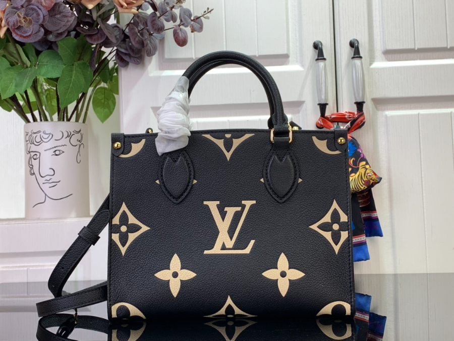 루이비통 온더고 PM 모노그램 앙프렝뜨 블랙 M45659 1911.525cm 스몰1.jpg