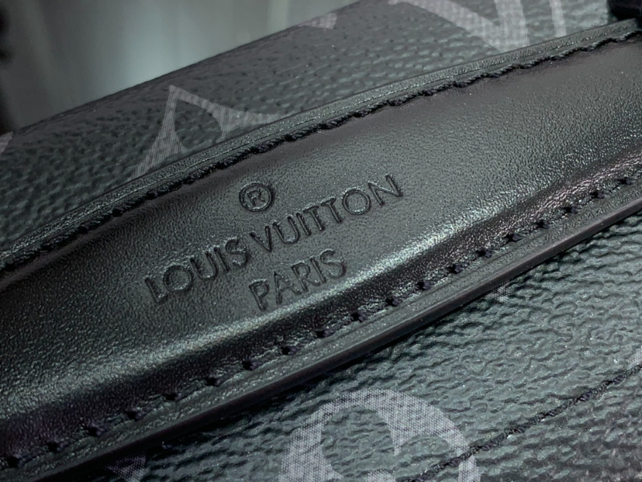 루이비통 소울 트렁크 블랙 M11743 19157cm7.jpg