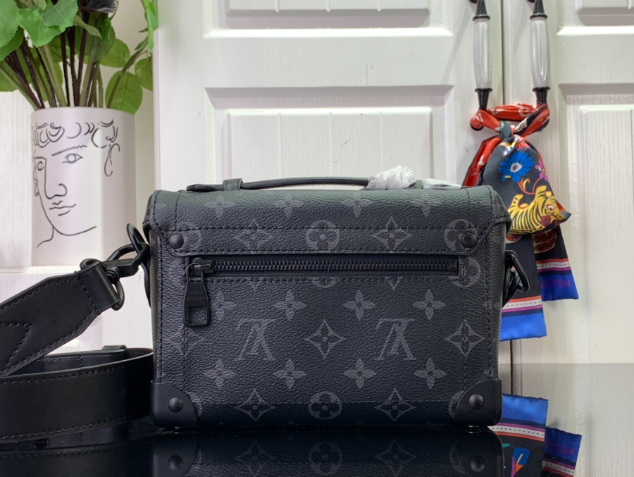 루이비통 소울 트렁크 블랙 M11743 19157cm2.jpg