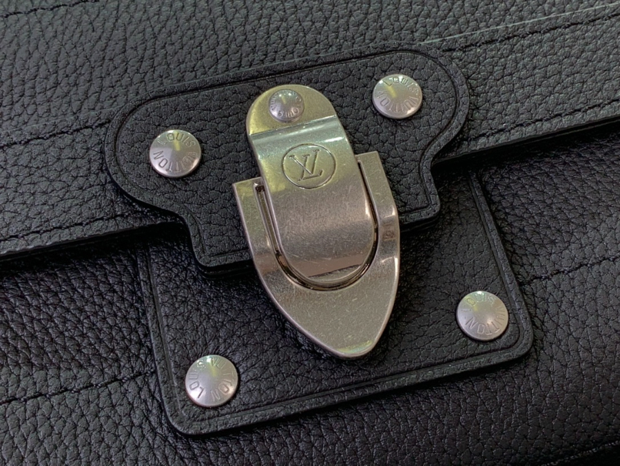 루이비통 소울 트렁크 이스트 웨스트 블랙 M11615 2917.510cm7.jpg