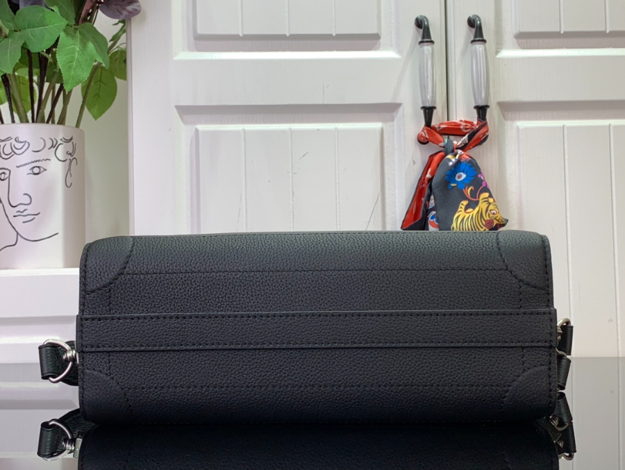 루이비통 소울 트렁크 이스트 웨스트 블랙 M11615 2917.510cm4.jpg