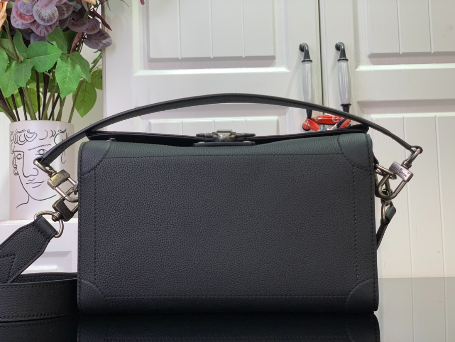 루이비통 소울 트렁크 이스트 웨스트 블랙 M11615 2917.510cm1.jpg