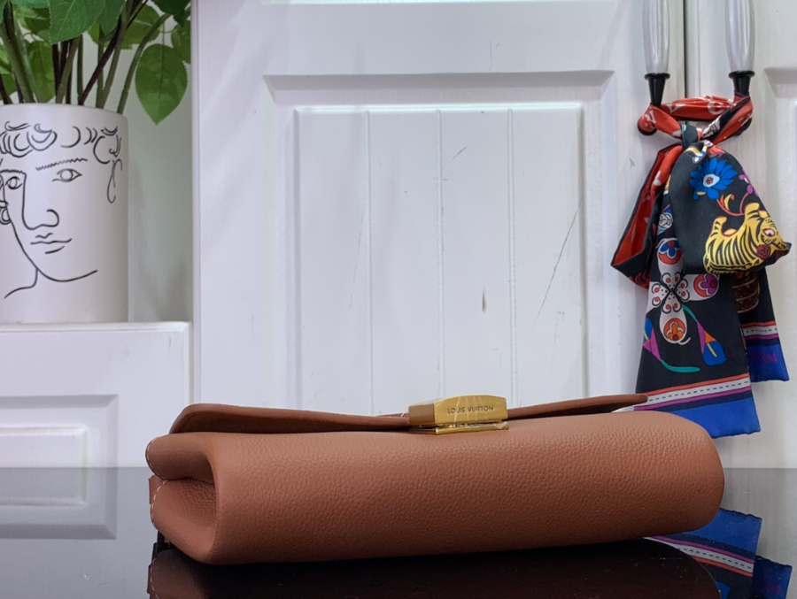 루이비통 월렛 온 로우 키 M12147 133.522cm 브라운5.jpg