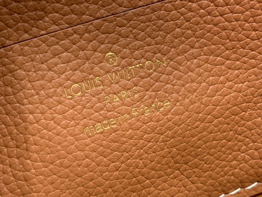 루이비통 월렛 온 로우 키 M12147 133.522cm 브라운8.jpg