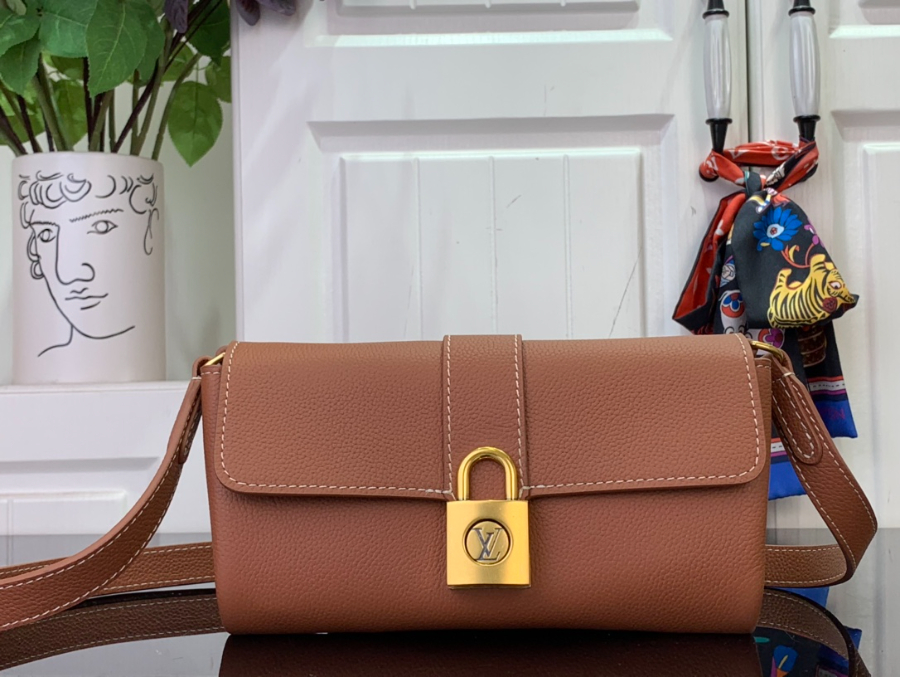 루이비통 월렛 온 로우 키 M12147 133.522cm 브라운1.jpg