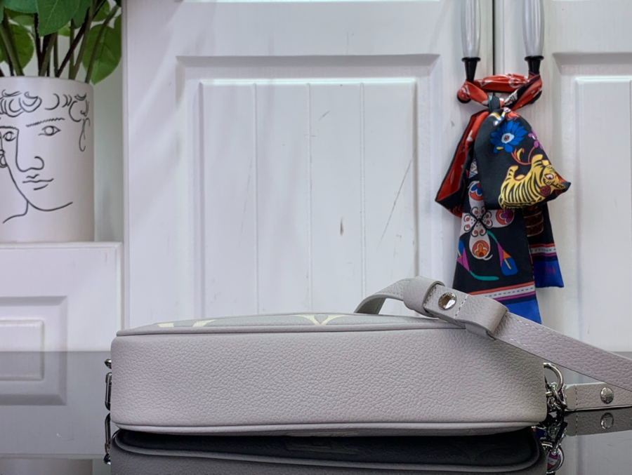 루이비통 월릿 온 체인 아이비 M14225 124.323.5cm 애쉬 퍼플4.jpg