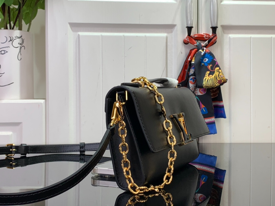 루이비통 월릿 온 체인 카퓌신 12423cm M12143 블랙 3.jpg