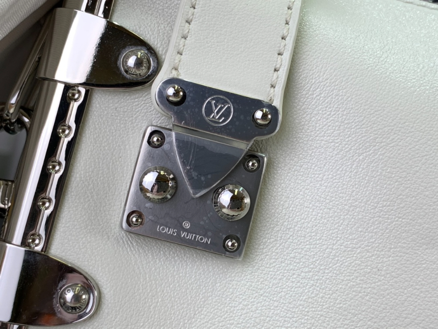 루이비통 슬림 트렁크 화이트 23124cm M254456.jpg