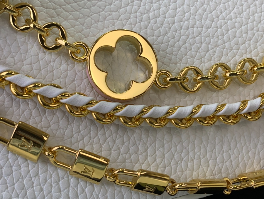 루이비통 카퓌신 미니 2113.68cm M12279 화이트6.jpg