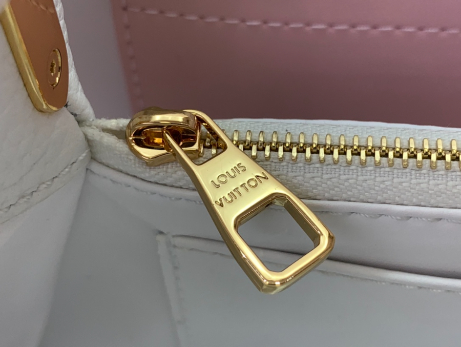 루이비통 카퓌신 미니 2113.68cm M12279 화이트8.jpg