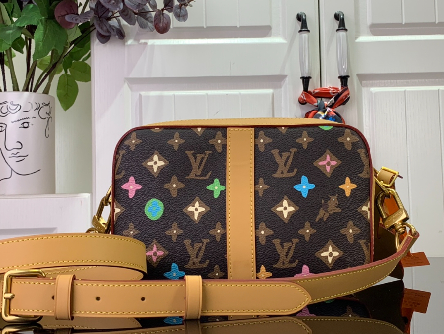 루이비통 엔벨로프 메신저 M24820 23.515.58.5cm2.jpg