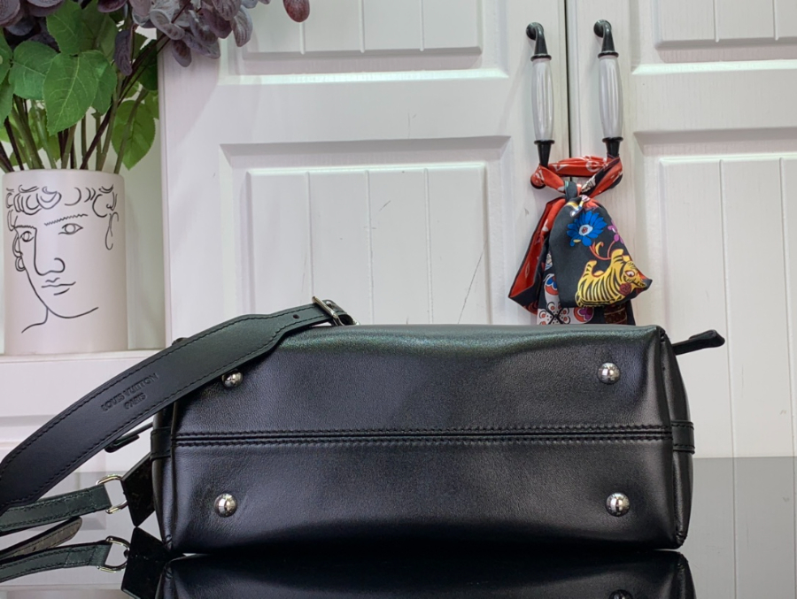 루이비통 캐리올 BB 스몰 261710cm M12888 블랙3.jpg