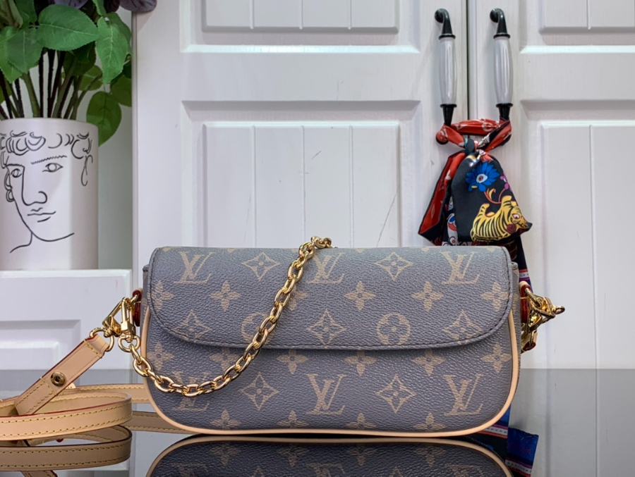 루이비통 월렛 온 체인 아이비 트라이아논 그레이 M12778 23.5124.3cm1.jpg