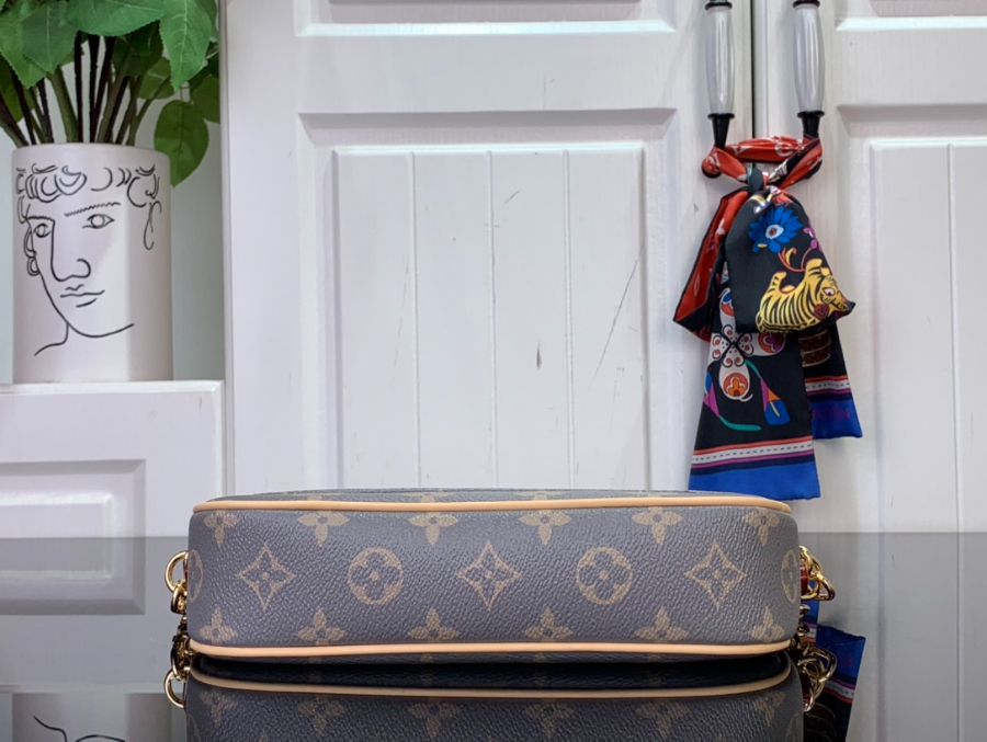 루이비통 월렛 온 체인 아이비 트라이아논 그레이 M12778 23.5124.3cm4.jpg