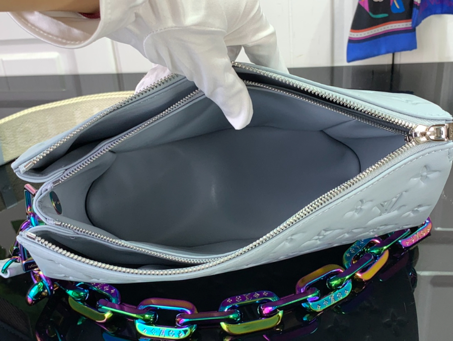 루이비통 쿠상 숄더백 M11436 262012cm 라이트 블루5.jpg