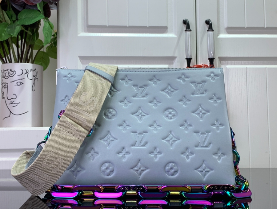 루이비통 쿠상 숄더백 M11436 262012cm 라이트 블루1.jpg