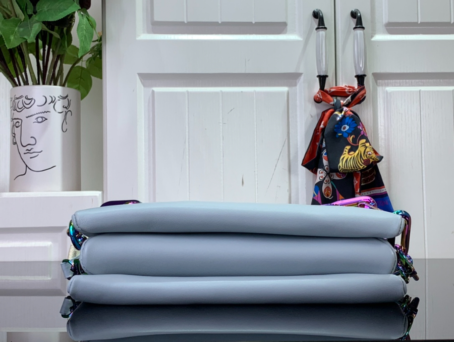 루이비통 쿠상 숄더백 M11436 262012cm 라이트 블루4.jpg