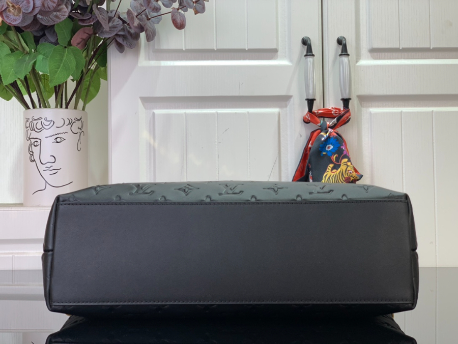 루이비통 쿠상 호보 MM 블랙 M12068 383310cm4.jpg