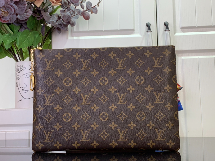루이비통 키 파우치 L 3323.51cm M13561 브라운2.jpg