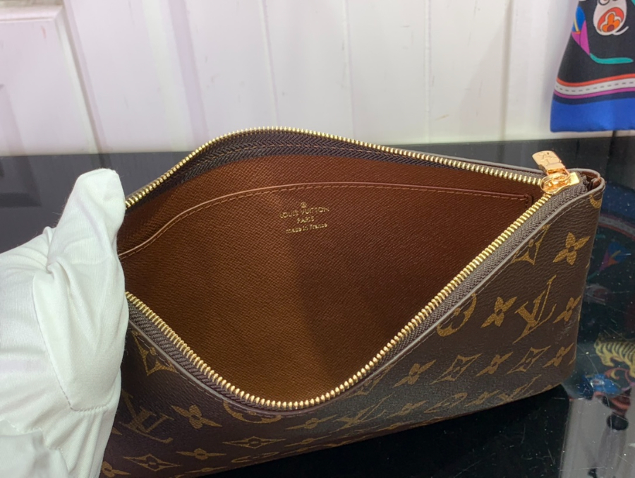 루이비통 키 파우치 M M13560 15.5124cm 브라운 미디엄5.jpg