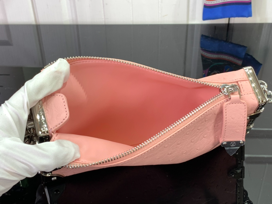 루이비통 타조무늬 슬림 트렁크 핑크 M25445 23124cm5.jpg