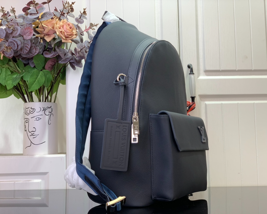 루이비통 테이크오프 백팩 M23735 433014cm 네이비3.jpg