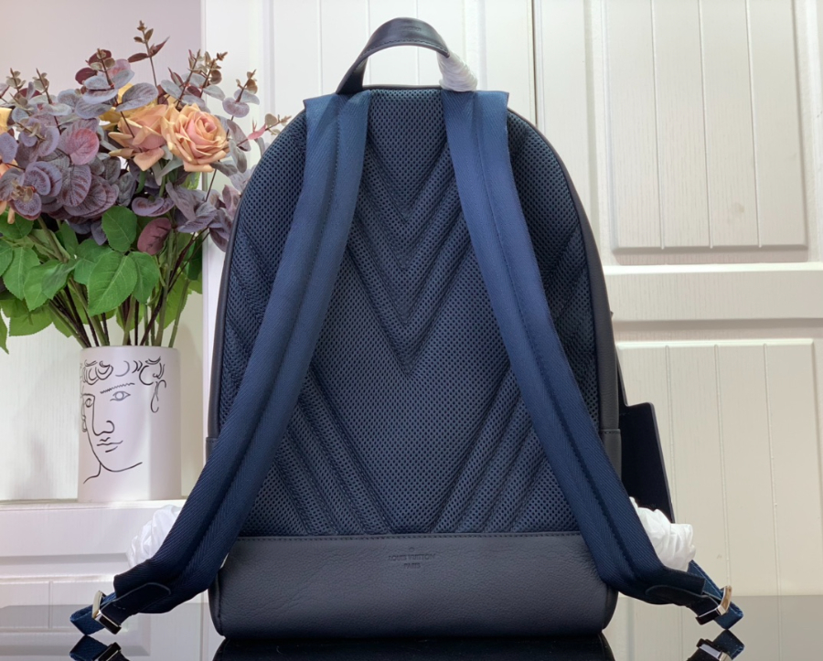 루이비통 테이크오프 백팩 M23735 433014cm 네이비2.jpg