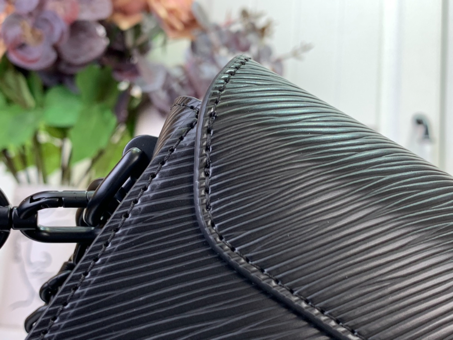 루이비통 트위스트 웨스트 에피 블랙 M25236 17723.5cm7.jpg