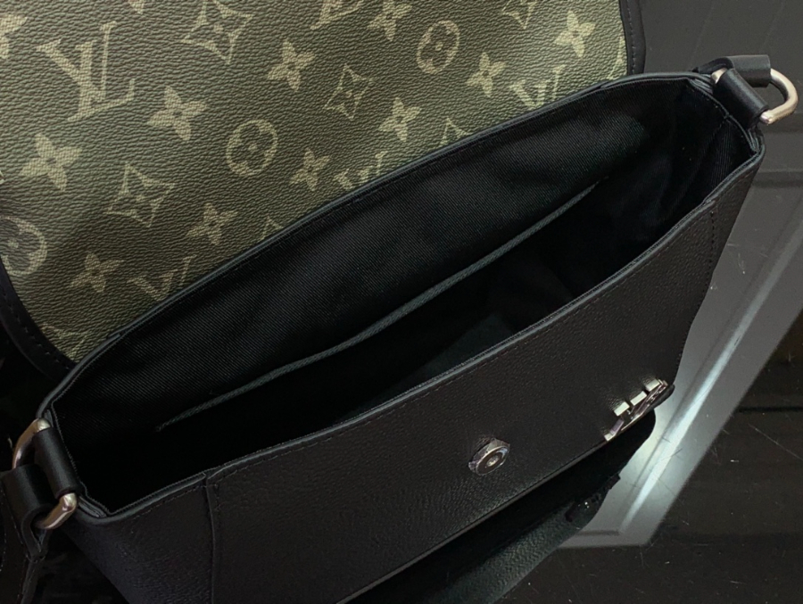 루이비통 펄스 웨어러블 월렛 카키 블랙 M12615 26.61711cm5.jpg