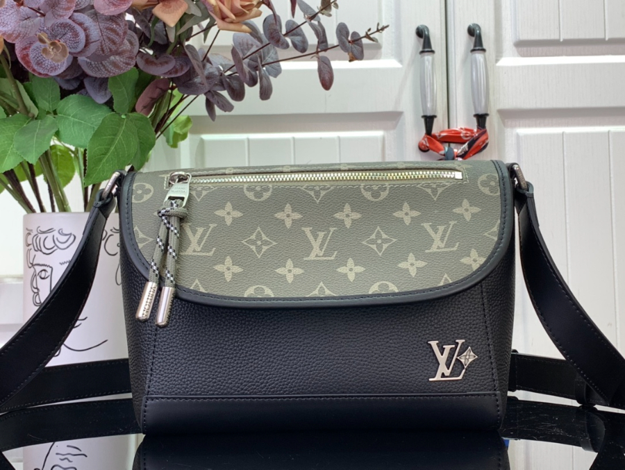 루이비통 펄스 웨어러블 월렛 카키 블랙 M12615 26.61711cm1.jpg