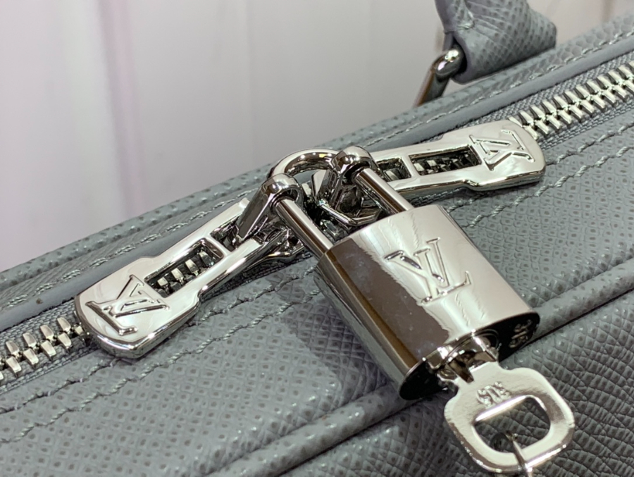 루이비통 포르테 도큐멍 보야주 PM M30925 36.527.56cm 그레이6.jpg