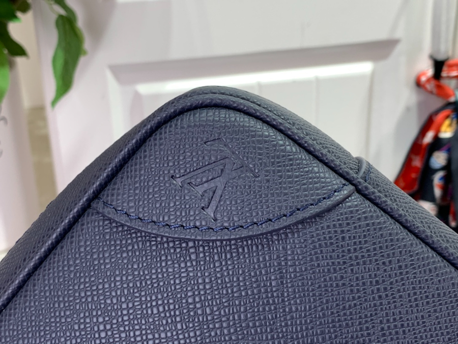 루이비통 포르테 도큐멍 보야주 PM M30925 36.527.56cm 네이비6.jpg