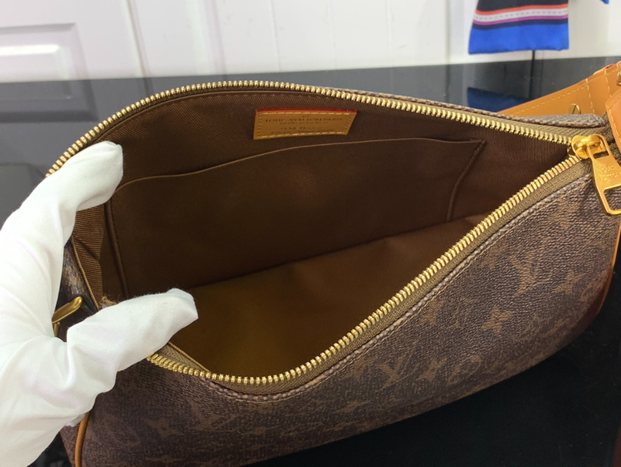 루이비통 포쉐트 악세수아 XL 모노그램 M11623 2816.59cm5.jpg