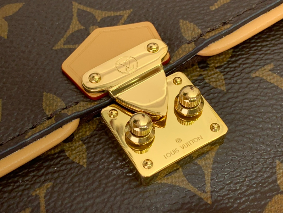 루이비통 포쉐트 카미유 M13566 20.5116cm 브라운7.jpg