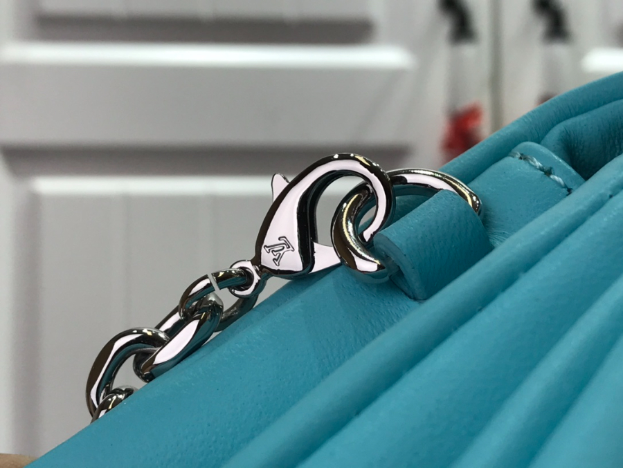 루이비통 포쉐트 쿠상 M80742 20148cm 스카이 블루7.jpg