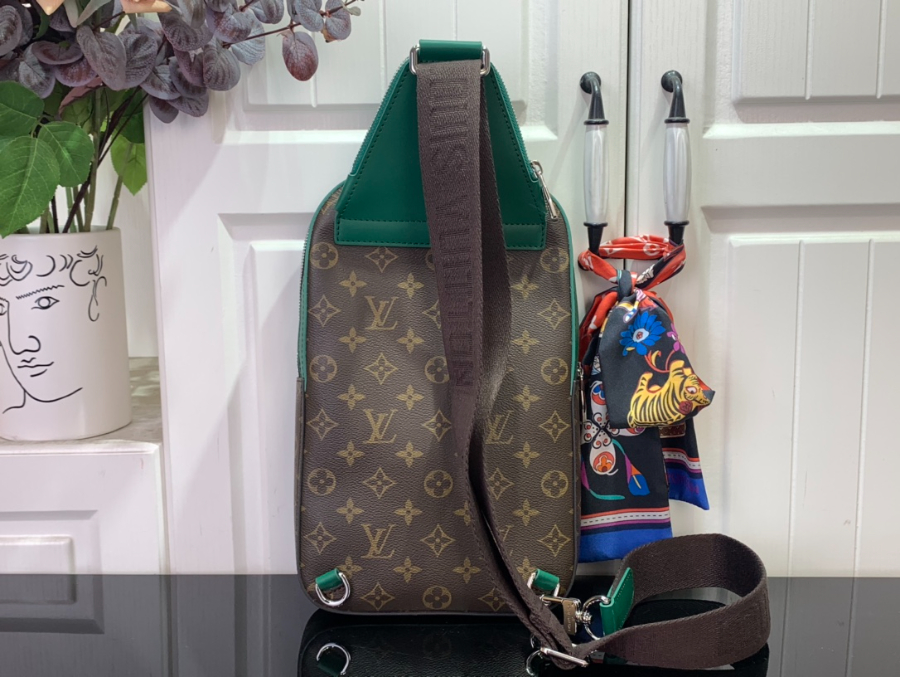 이비통 애비뉴 슬링 백 M12734 31720cm2.jpg