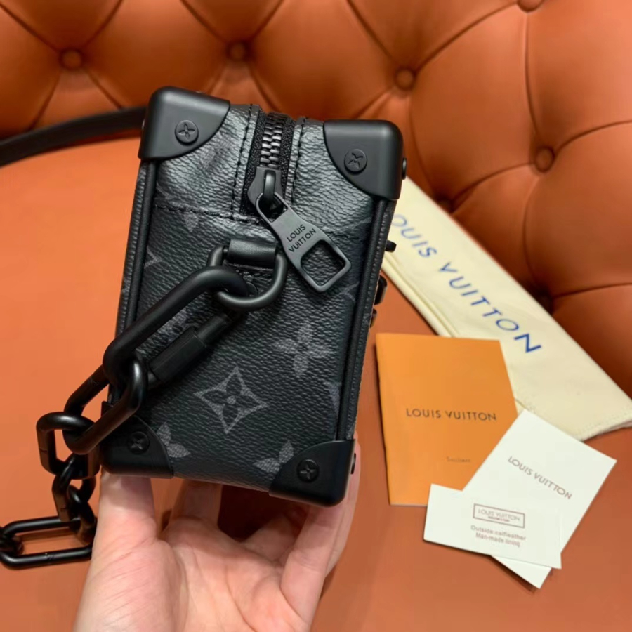 루이비통 68906 미니 소프트 트렁크백 블랙3.jpg