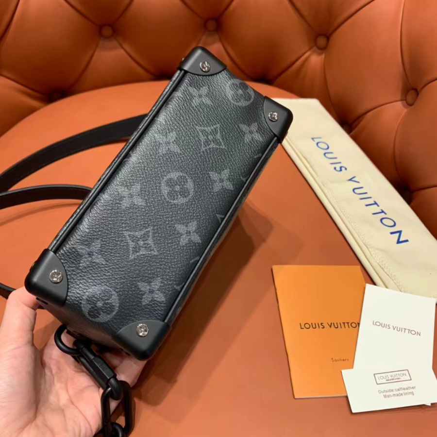 루이비통 68906 미니 소프트 트렁크백 블랙2.jpg