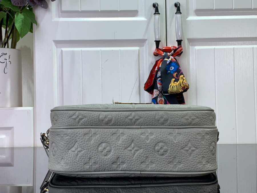 루이비통 S-락 메신저 백 M23152 22188cm 그레이4.jpg