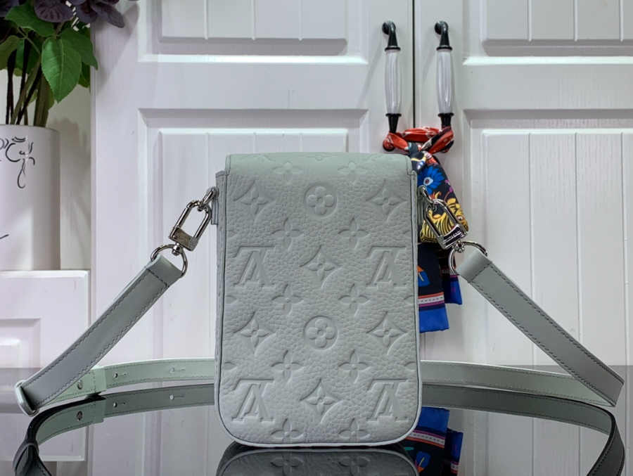 루이비통 S-락 버티컬 M82568 12197cm 그레이2.jpg